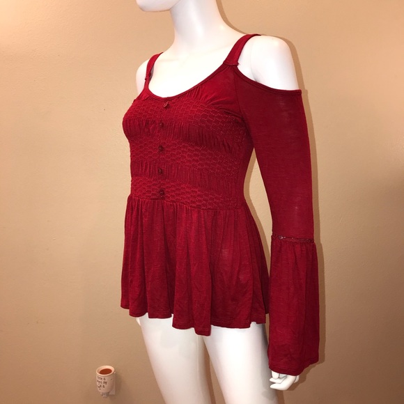 American Rag Cold Shoulder Bell Sleeve Top Womens Size Small Smocked - Picture 12 of 16